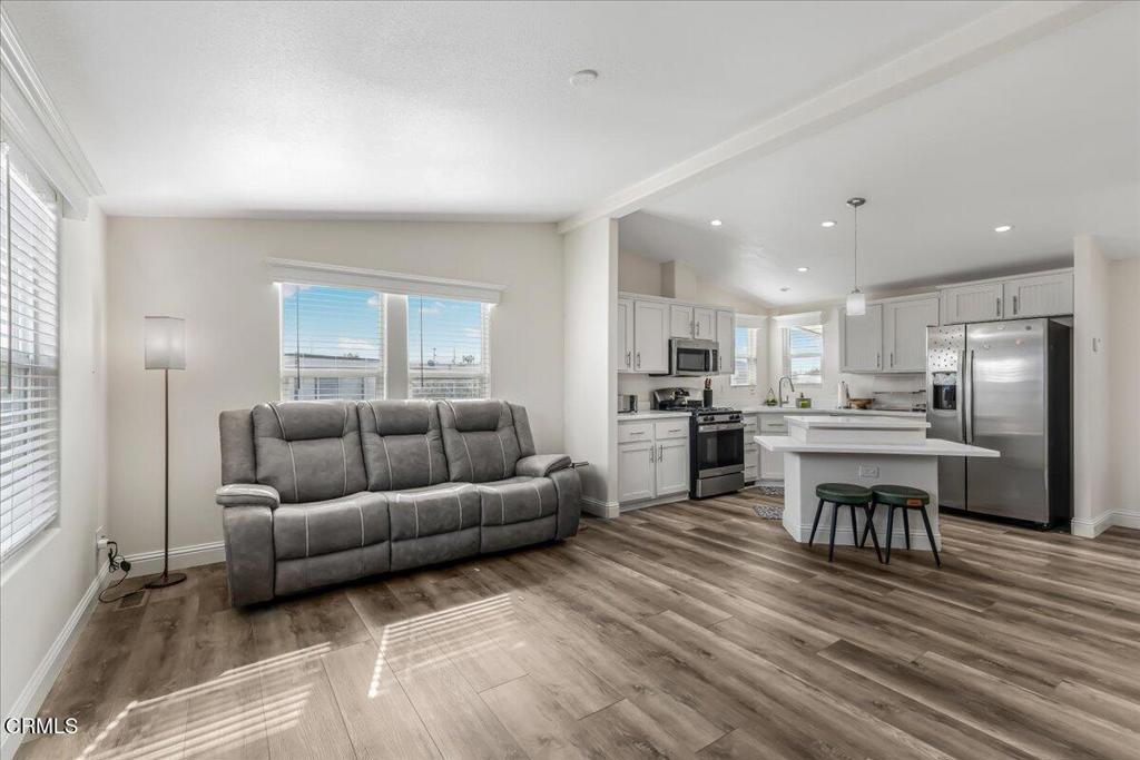 Mobile/Modular/Manufactured - Manufactured In Park