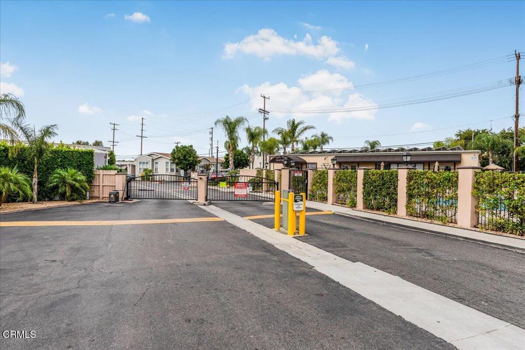 Mobile/Modular/Manufactured - Manufactured In Park