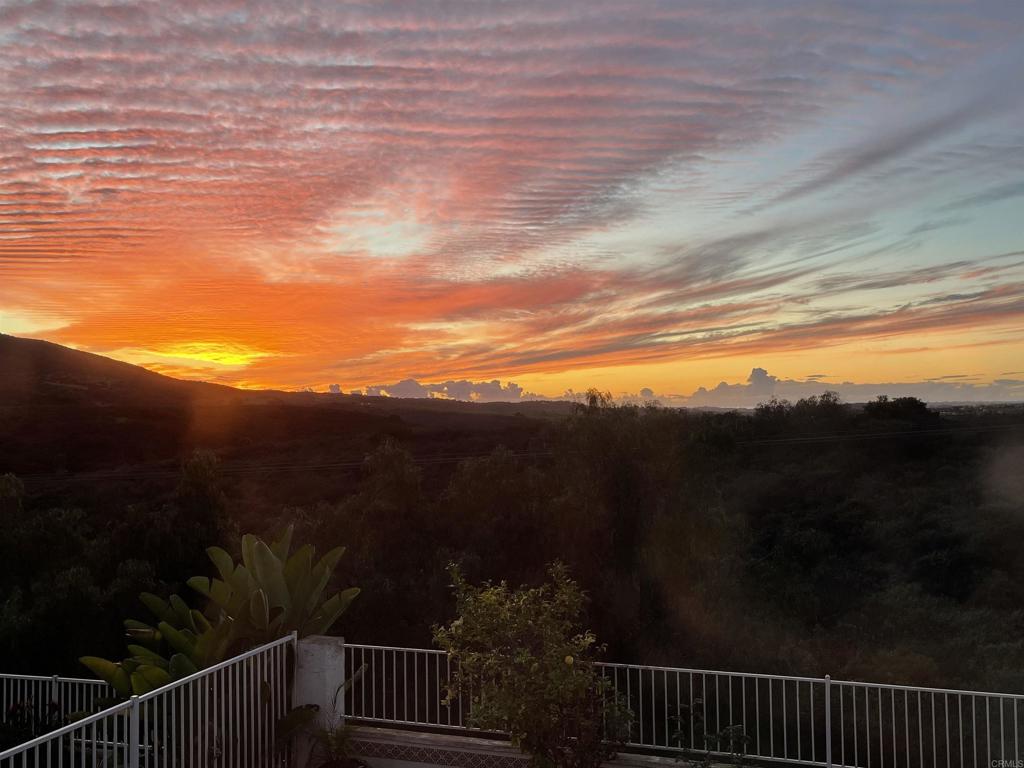 15832 Camino Crisalida