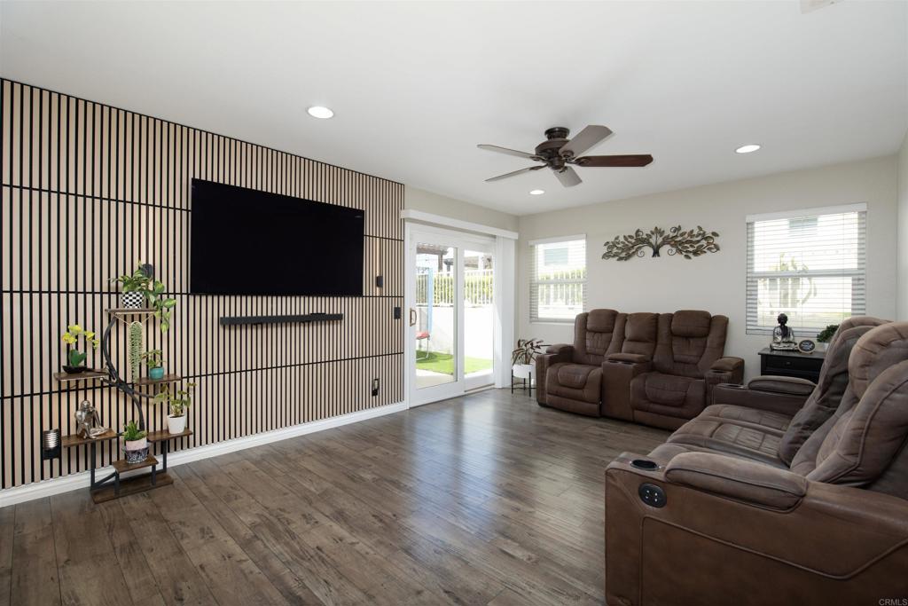 15832 Camino Crisalida