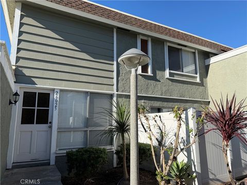 Photo of 26025 Via Pera #4, Mission Viejo, CA 92691 (MLS # OC25242144)