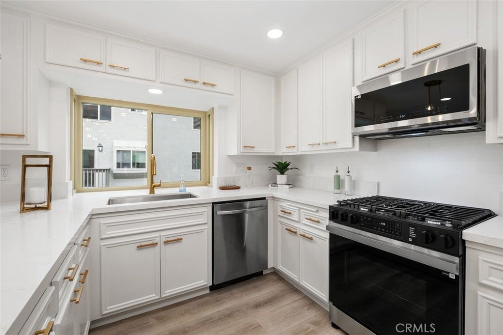 8 Summer Breeze, Irvine CA 92603 - Photo 21