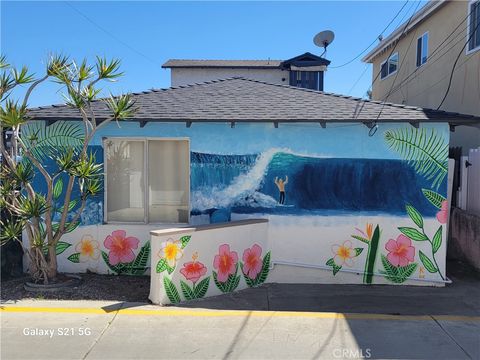 Photo of 223 32nd Street #A, Newport Beach, CA 92663 (MLS # OC26077291)