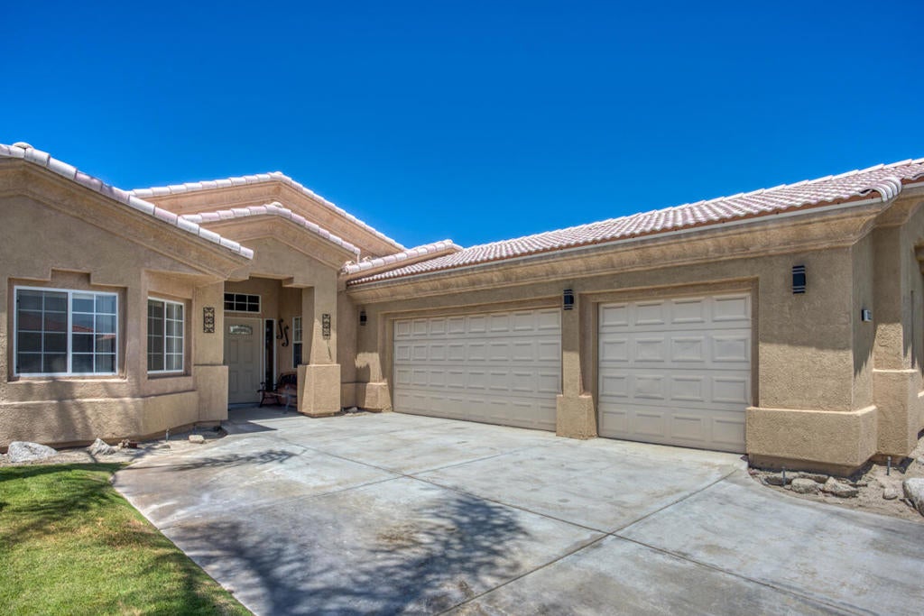 78282 Calico Glen Drive
