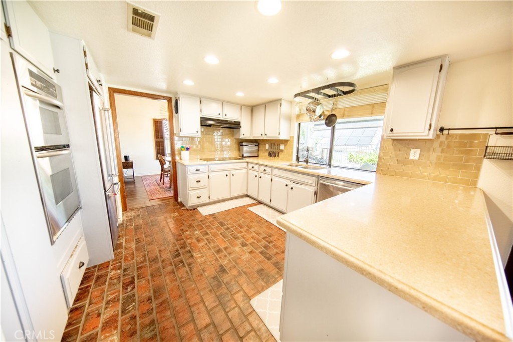 13685 Hidden Valley Road