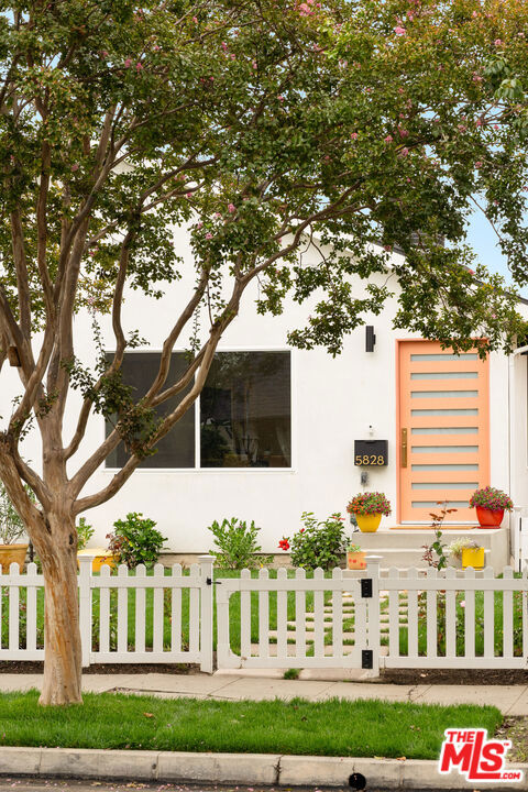 5828 Irvine Avenue