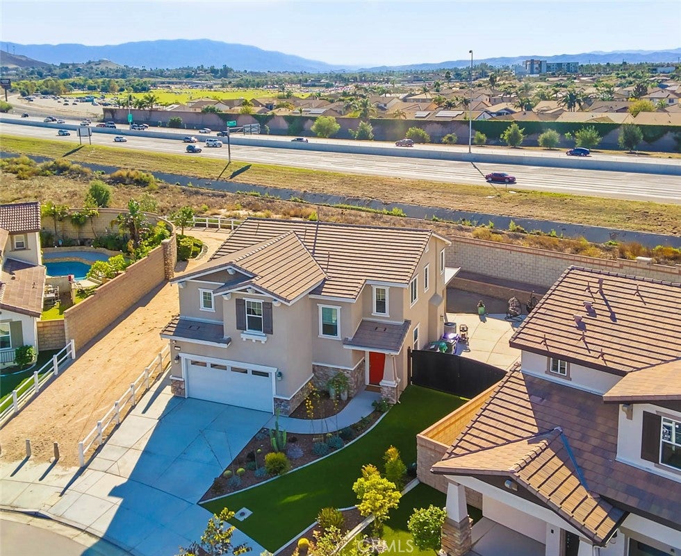 7099 Cove Way