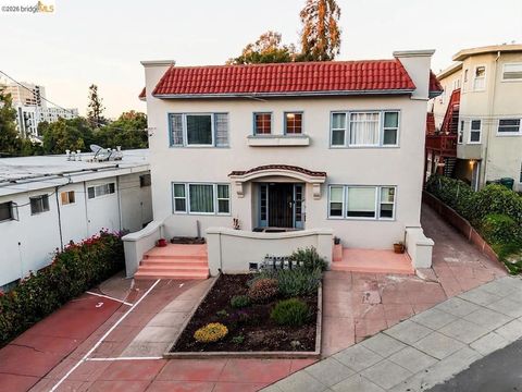 Photo of 256 29Th St, Oakland, CA 94611 (MLS # 41128515)