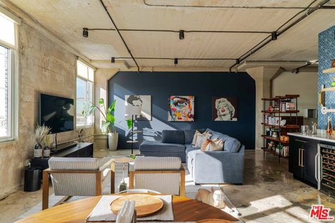 Photo of 825 E 4th Street #508, Los Angeles, CA 90013 (MLS # 26638675)