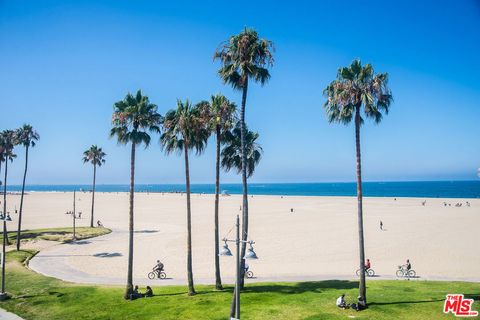 Photo of 8 Brooks Avenue #12, Venice, CA 90291 (MLS # 25628059)