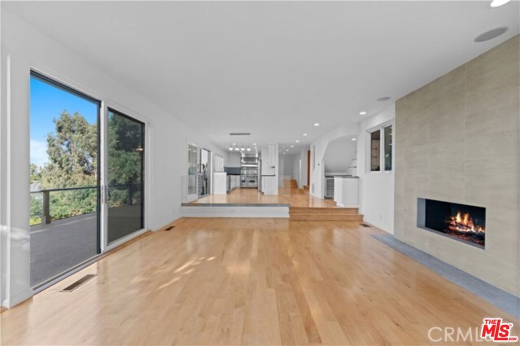 15263 Mulholland Drive