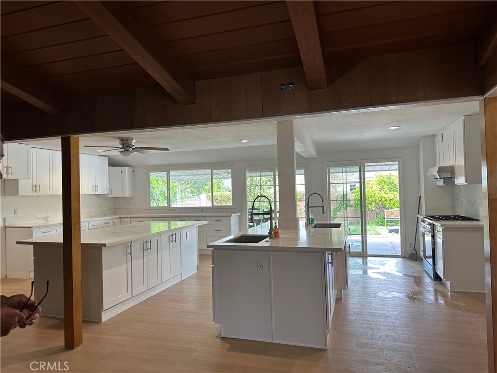 3025 E Hillcrest Avenue