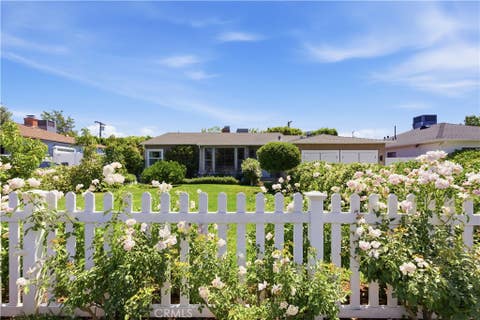 Photo of 6630 Saloma Avenue, Van Nuys, CA 91405 (MLS # SR26111895)