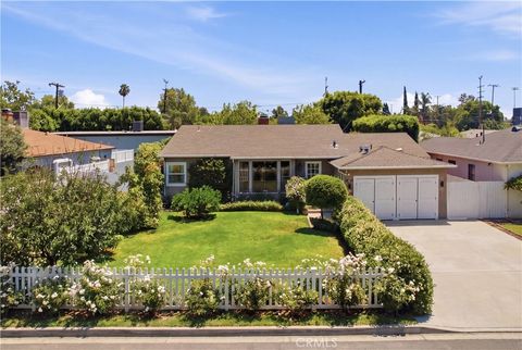 Photo of 6630 Saloma Avenue, Van Nuys, CA 91405 (MLS # SR26111895)