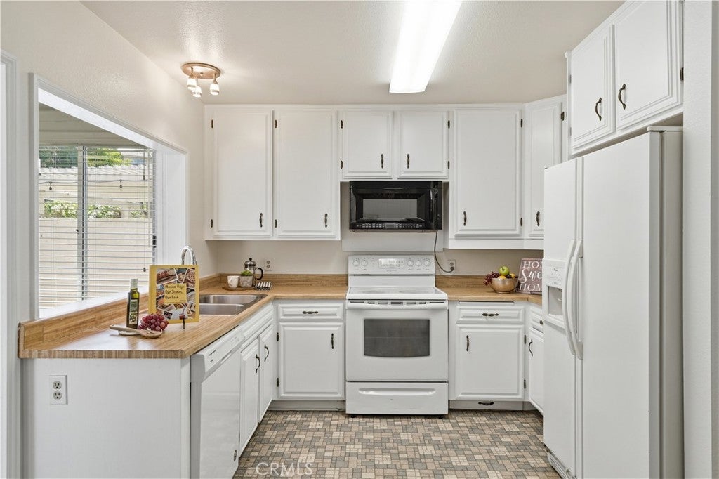 22692 Via Santa Maria, Mission Viejo CA 92691 - Photo 8