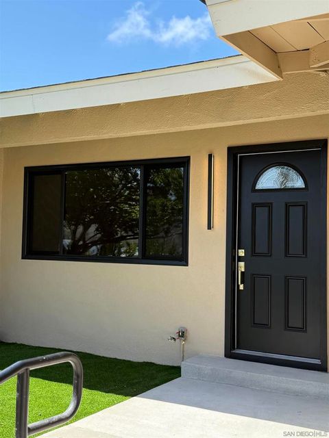 Photo of 519 Camelot Dr Dr, Oceanside, CA 92054 (MLS # 260003746SD)