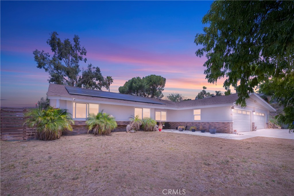 7795 Lakeside Drive