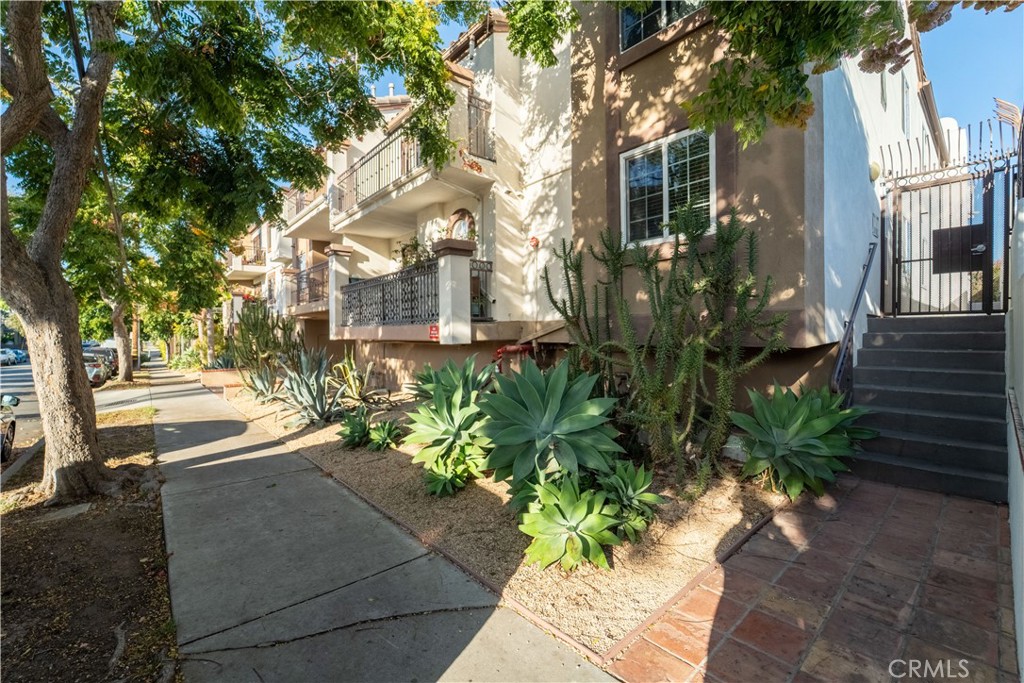 Loma Verde Condos - Residential