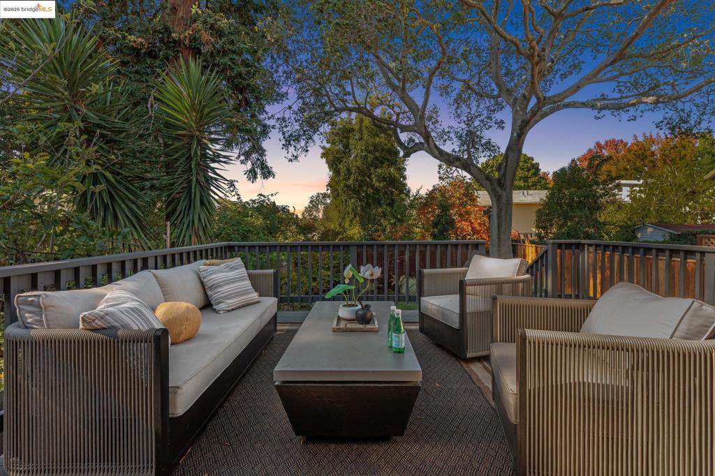 ROCKRIDGE - Residential