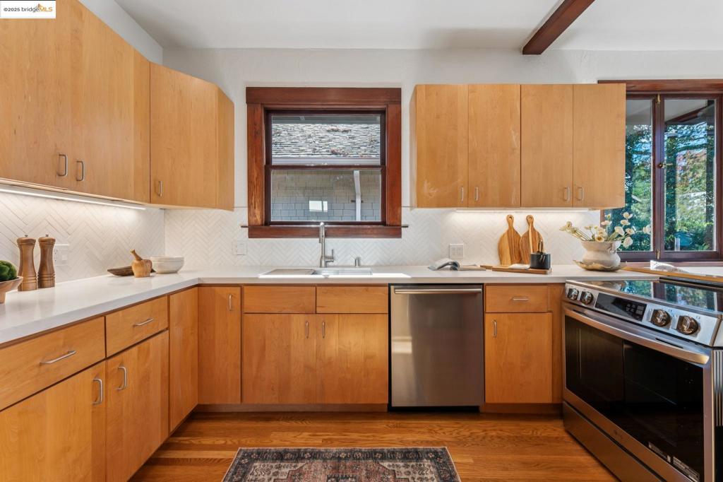 ROCKRIDGE - Residential