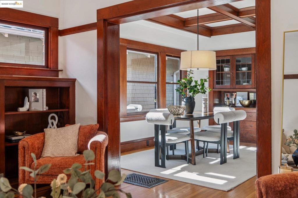 ROCKRIDGE - Residential