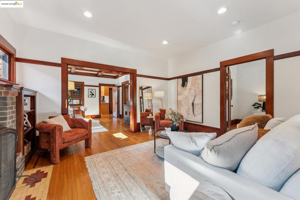 ROCKRIDGE - Residential