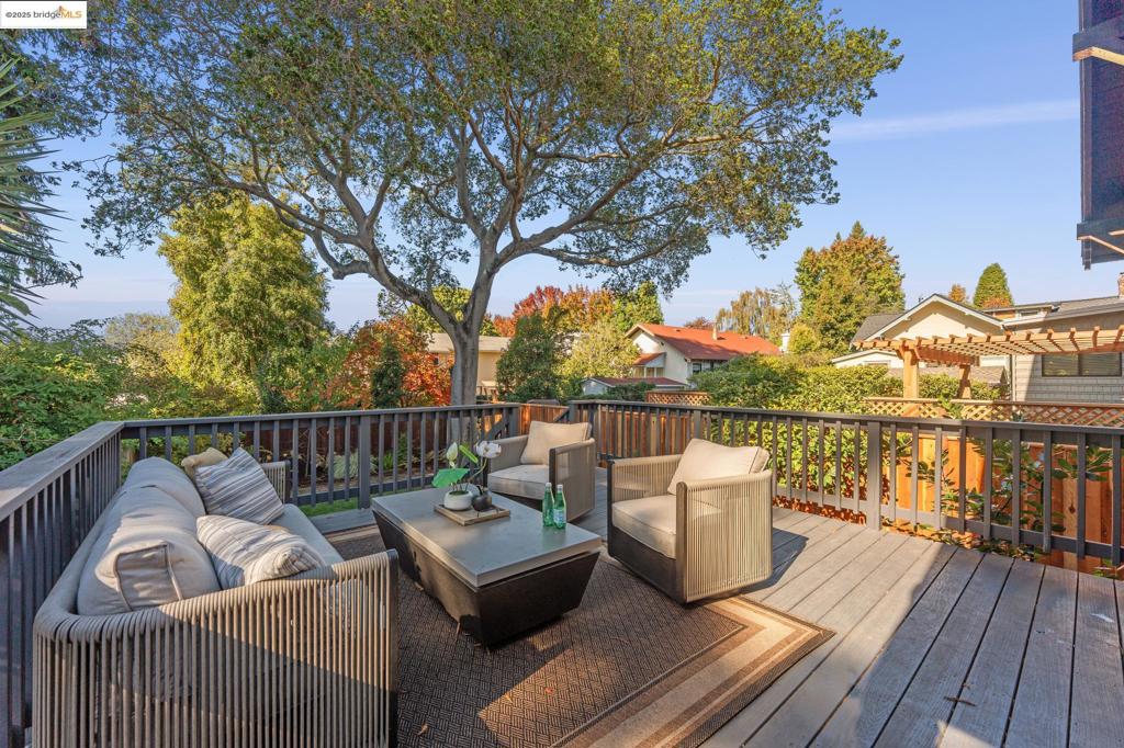 ROCKRIDGE - Residential