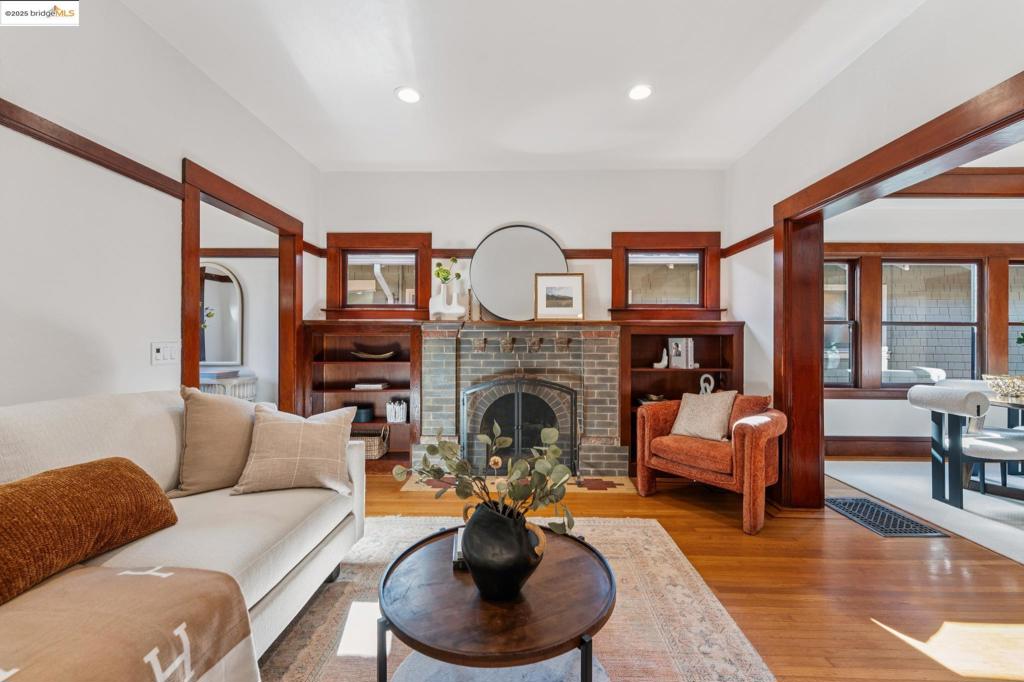 ROCKRIDGE - Residential