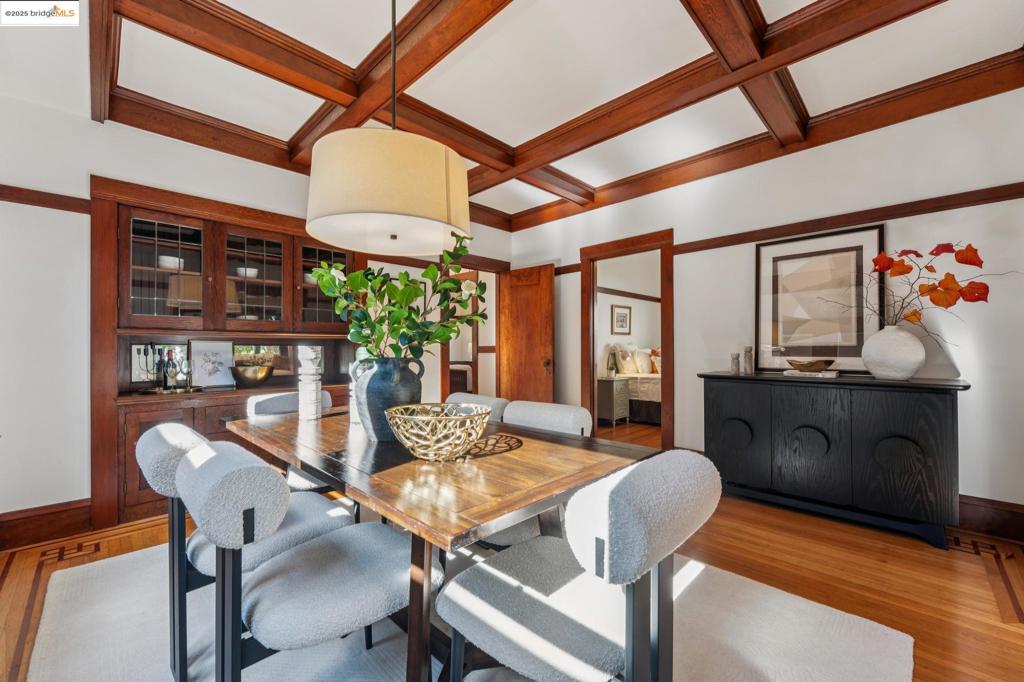 ROCKRIDGE - Residential