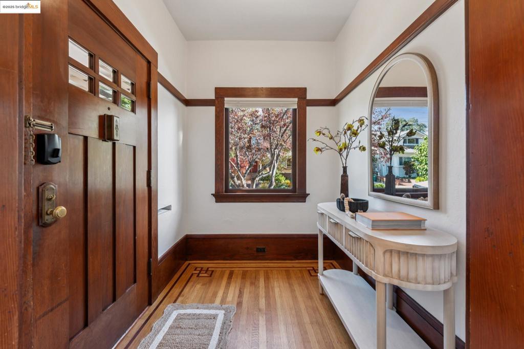 ROCKRIDGE - Residential