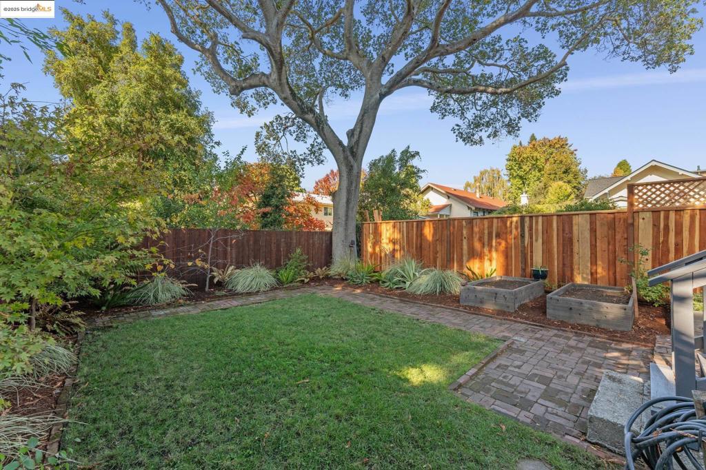 ROCKRIDGE - Residential