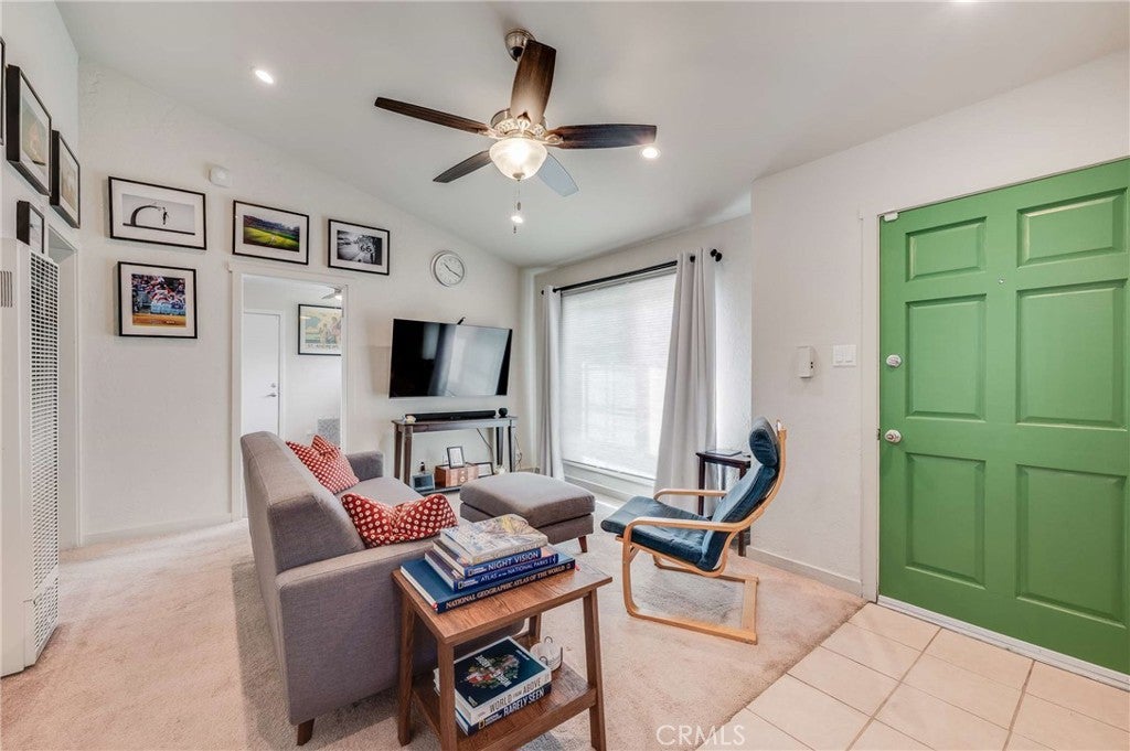 409 E Pleasant