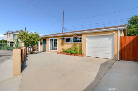 Photo of 409 E Pleasant ST, Long Beach, CA 90805 (MLS # PW26202340)