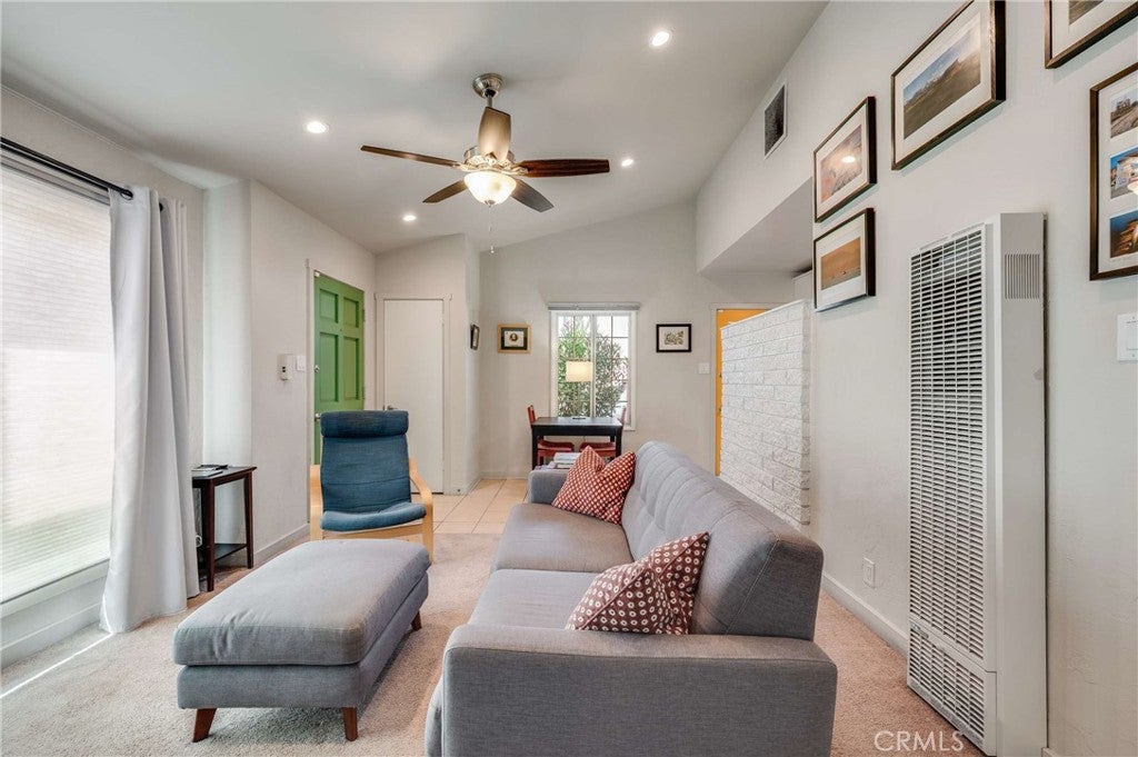 409 E Pleasant