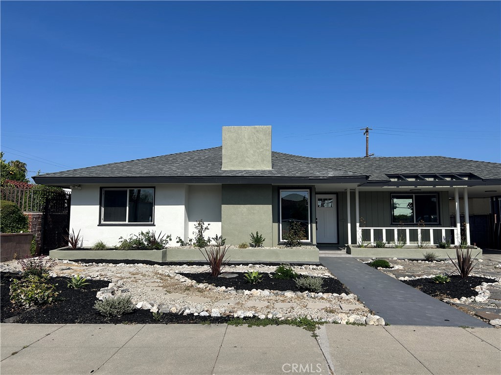 308 S Poinsettia