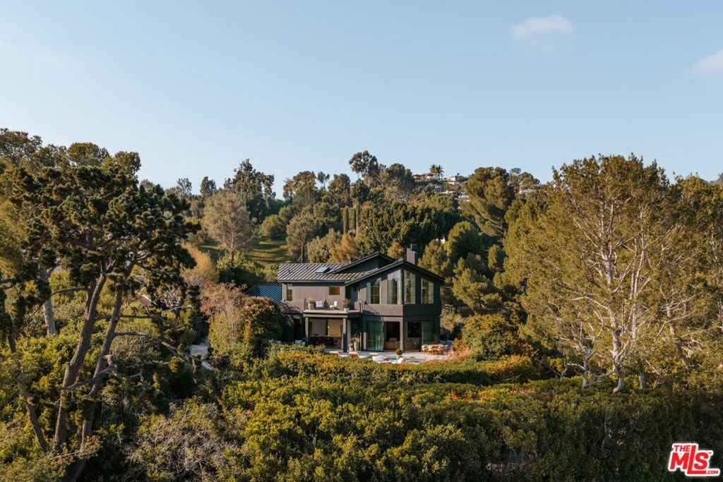 1122 La Altura Road