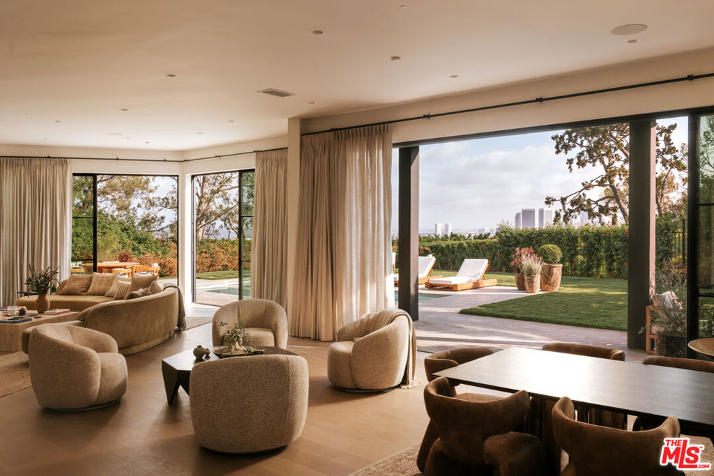 1122 La Altura Road