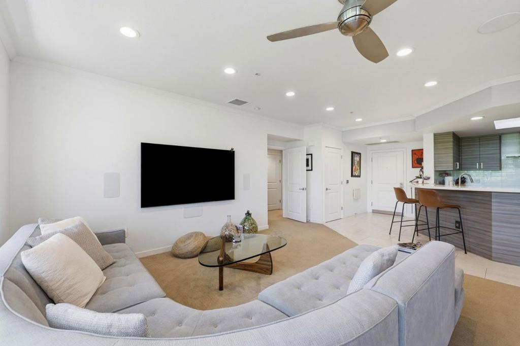 46 W Julian Street 427