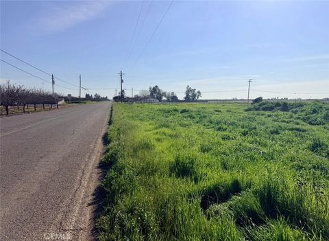 Photo of 8936 Gerard Ave, Le Grand, CA 95333 (MLS # MC26049931)