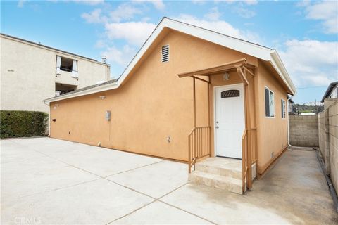 Photo of 720 E Windsor Rd #C, Glendale, CA 91205 (MLS # BB25262899)