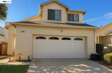 Photo of 960 960 Buckskin Ter Ter, Brentwood, CA 94513 (MLS # 41122210)