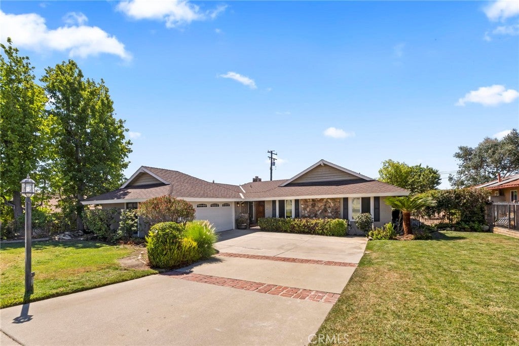 956 W 14th Street