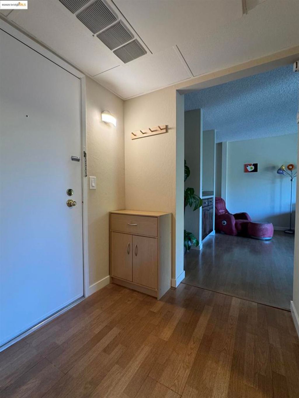 listing image 130723127058852276874