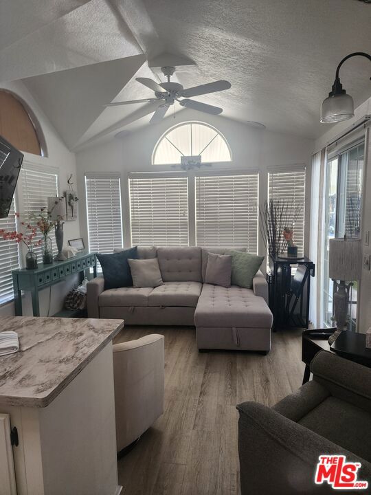 84136 Avenue 44 609