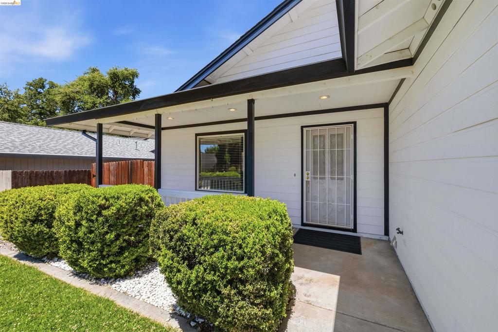 10597 River oak