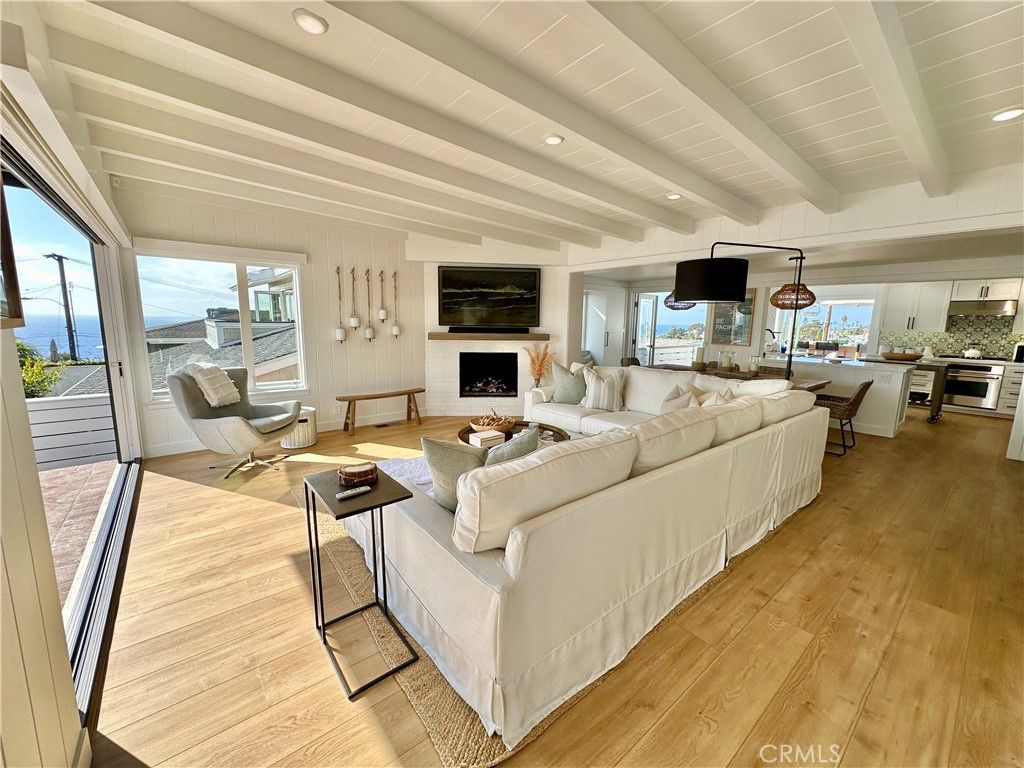 Photo of 252 Grandview Street, Laguna Beach, CA 92651 (MLS # LG25107022)