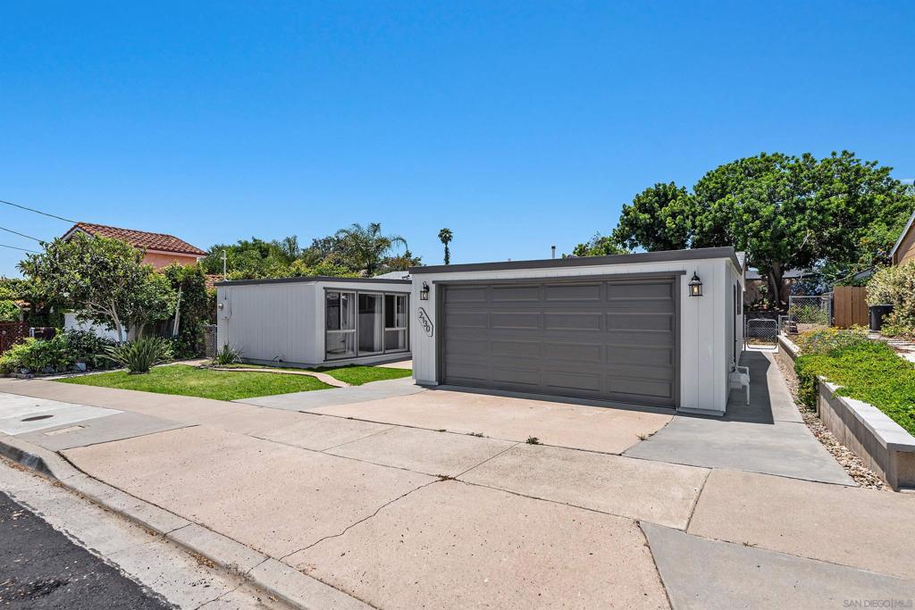2130 Cardinal Dr