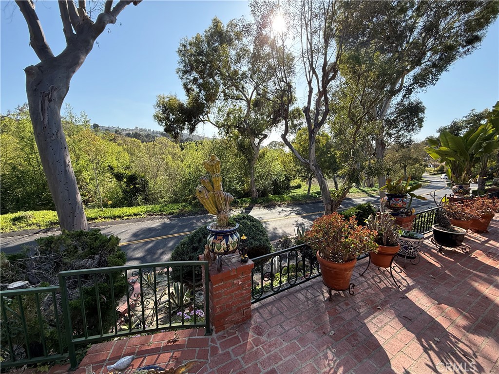 3225 Paseo Del Campo