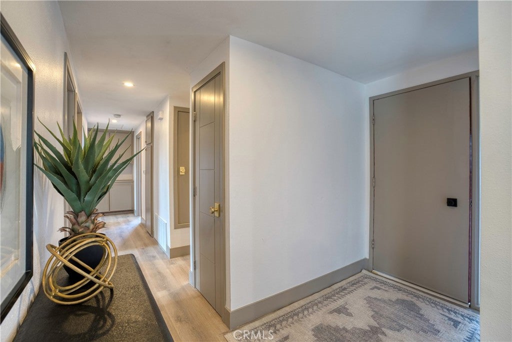 25112 Northrup