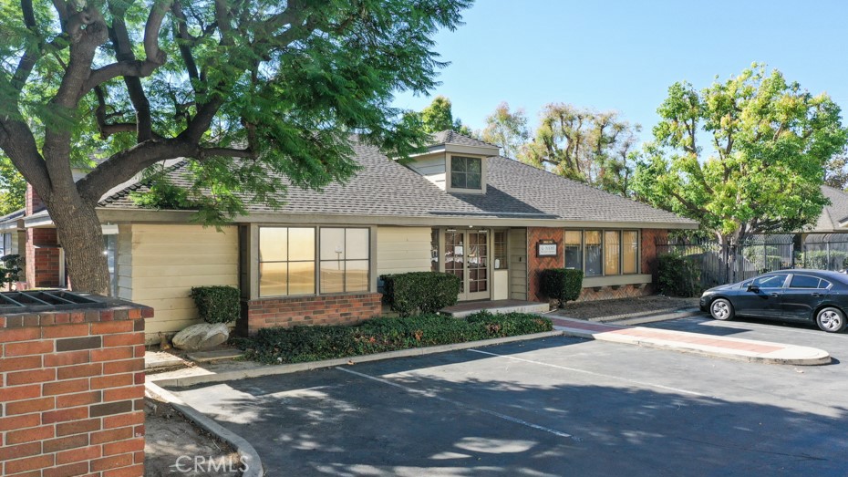 For lease: a 1,000 - 2,671 SF office or medical space in excellent condition, vacant and ready for immediate occupancy. The total 2,671 SF space can be divided into suites as small as 1,000 SF, making it ideal for a variety of professional or medical uses. Located in a well-maintained complex, it shares 40 on-site parking spaces with two neighboring buildings, providing ample parking for staff and clients. This is a flexible, move-in-ready opportunity in a convenient location with great visibility—perfect for businesses looking for a clean, functional space.